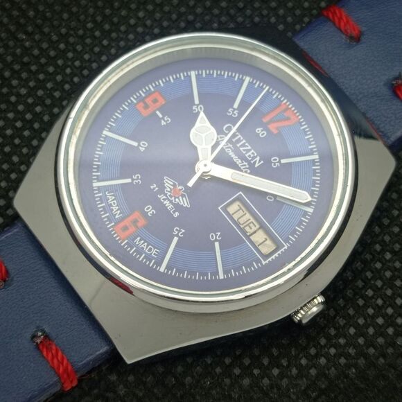 Vintage 1985 Citizen Automatic Mens Silver Watch W/daydate & Blue accents - Picture 6 of 8